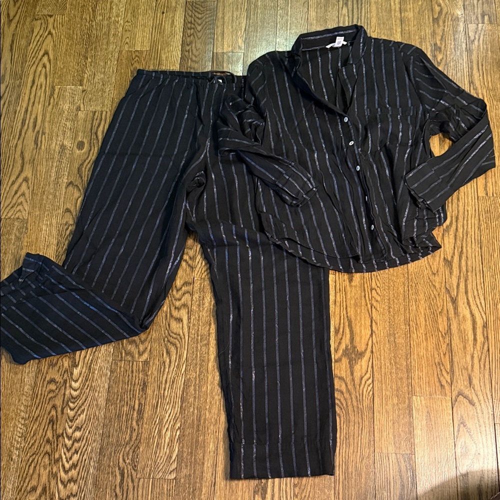 *Last Chance Price* Victorias Secret Black Sparkle Long Pajama Set Large EUC